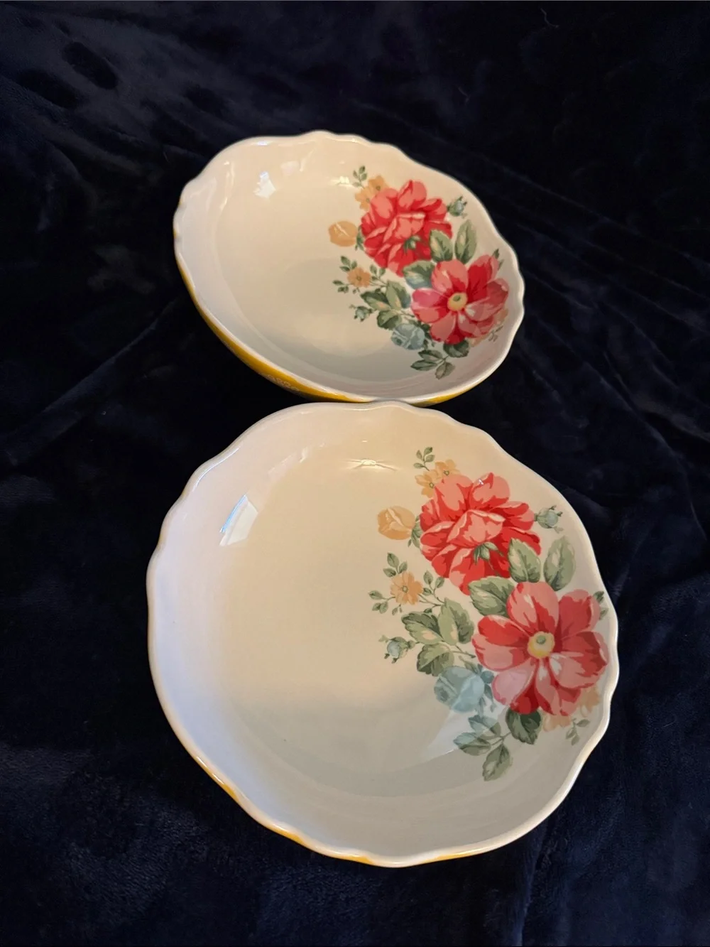 The Pioneer Woman Yellow and Cream Floral Pasta Bowls set of 2
